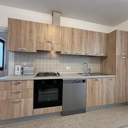 Semesterbostad Casa Maria View - Larihome A63 Stazzona
